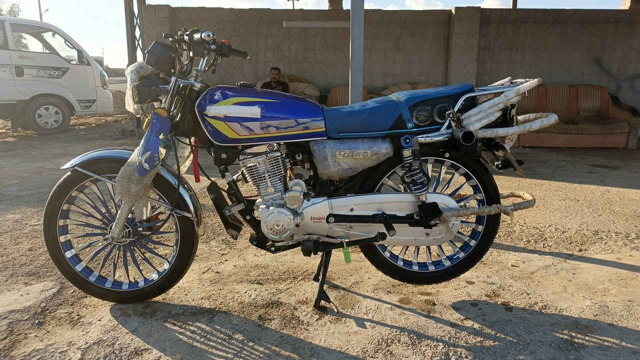 السلام عليكم دراجه سيفان موديل 2024فول نضافه شرط واحد علا واحد مامفتوحه لل بيع ‏
‏‪***********‬‏موجود وتساب
