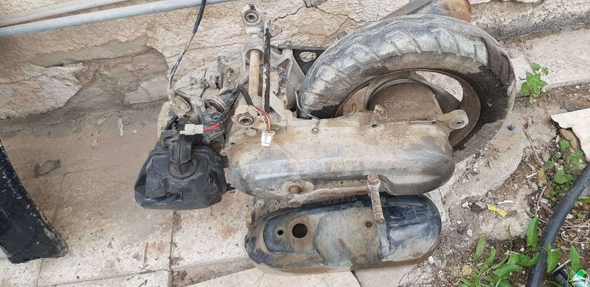 مكينة 60 شغالة كاملة جيب وشد فيشة بفيشة وياها كفر امامي وكابريتر 2 وفاكيوم ودبة دهن وشوتة وملف سوادات كلجات صالنصة كاملة كلهن 50 الف بغداد السيدية ***********
