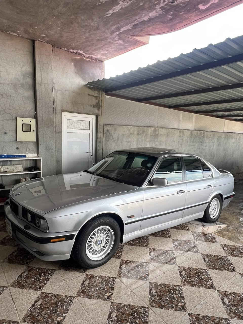 BMW 1995 525Ai
موديل 1995
بيلاد 525وبيلاد تؤماتيك 
ته بريت ساردو گه رم
كوشين جلد بيلادي كوشين هيته ر
ته له فؤن بيلاد وپئش گه وره 
هيجي نيه نمونه له جواني 
ته خم تايه ويلي نوئ 
ته خم پئشي تازه گؤرايه 
4$وه ره قه غرامه له سه ره ده تده مه وه 
ته عويل به شه رت
***********واتساب
حنوان به رده ره ش
