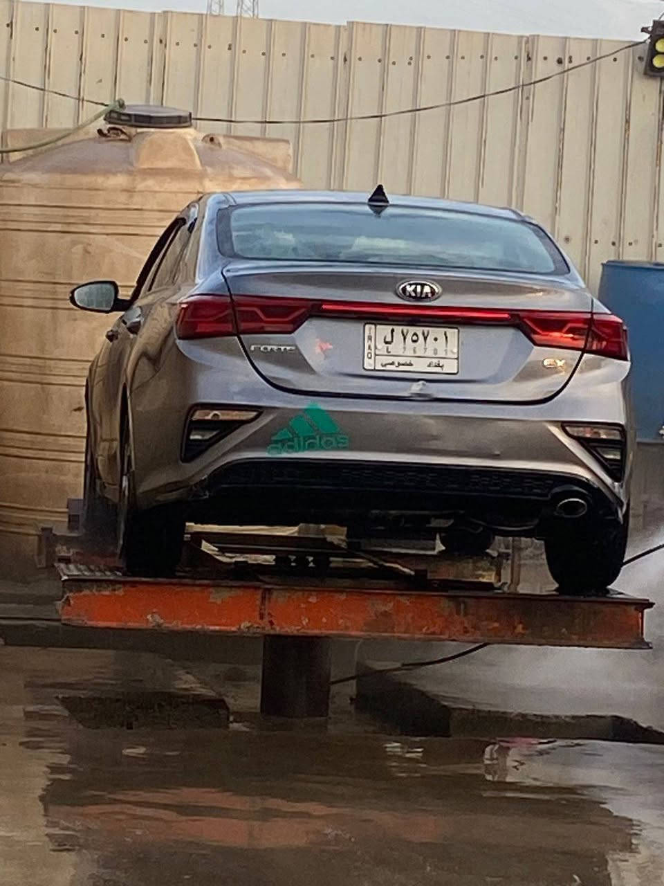 كيا فورتي
موديل 2021
شاشه 
كامرا 
تحكمات 
فتحه
ويل كب كروم
مكينه ٢٠٠٠ دووش 
وارد امريكي
فول عده البصمه
رقم بغداد
كما موضح في الصور 
للاستفسار اكثر الاتصال 
***********
***********
