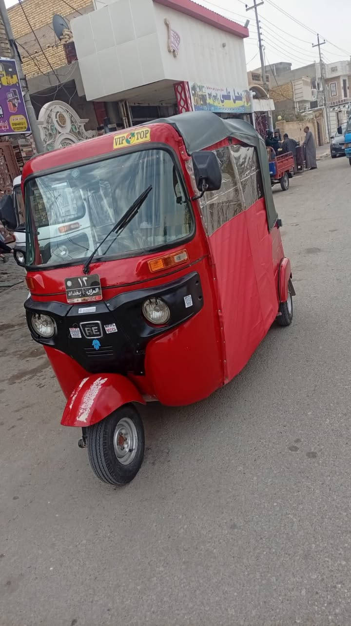 سلام عليكم
تكتك للبيع 
موديل 18
مكان الكوت النعمانية 
التكتك اوراق 
تعمير كله جديد 
مكلف بلنشر 
رقم ‭٠٧٨١ ٦٧٩ ٧١٣١‬
