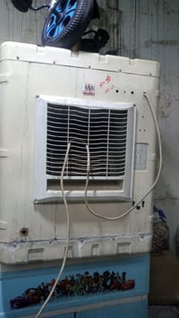 مبردة مستعملة نضيفة شغالة للبيع للاستفسار الاتصال واتساب 07767338954
