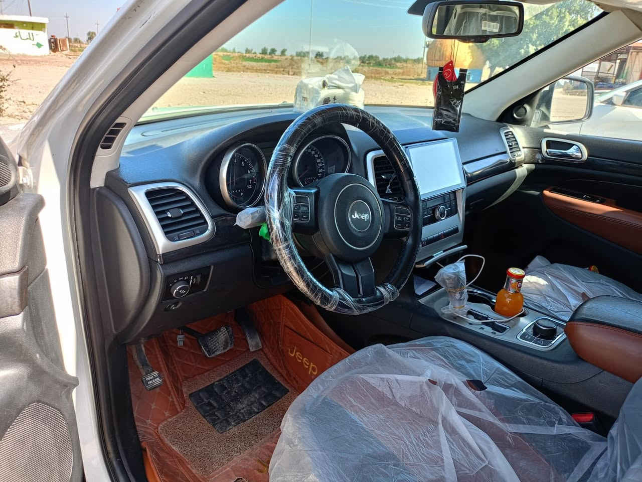 جيب لاريدو مديل 2013 خليجي بيه بارد سونار وي صور حداديه مكينه كير طخم تاير جاهزه سياره مابيه نقص ***********
