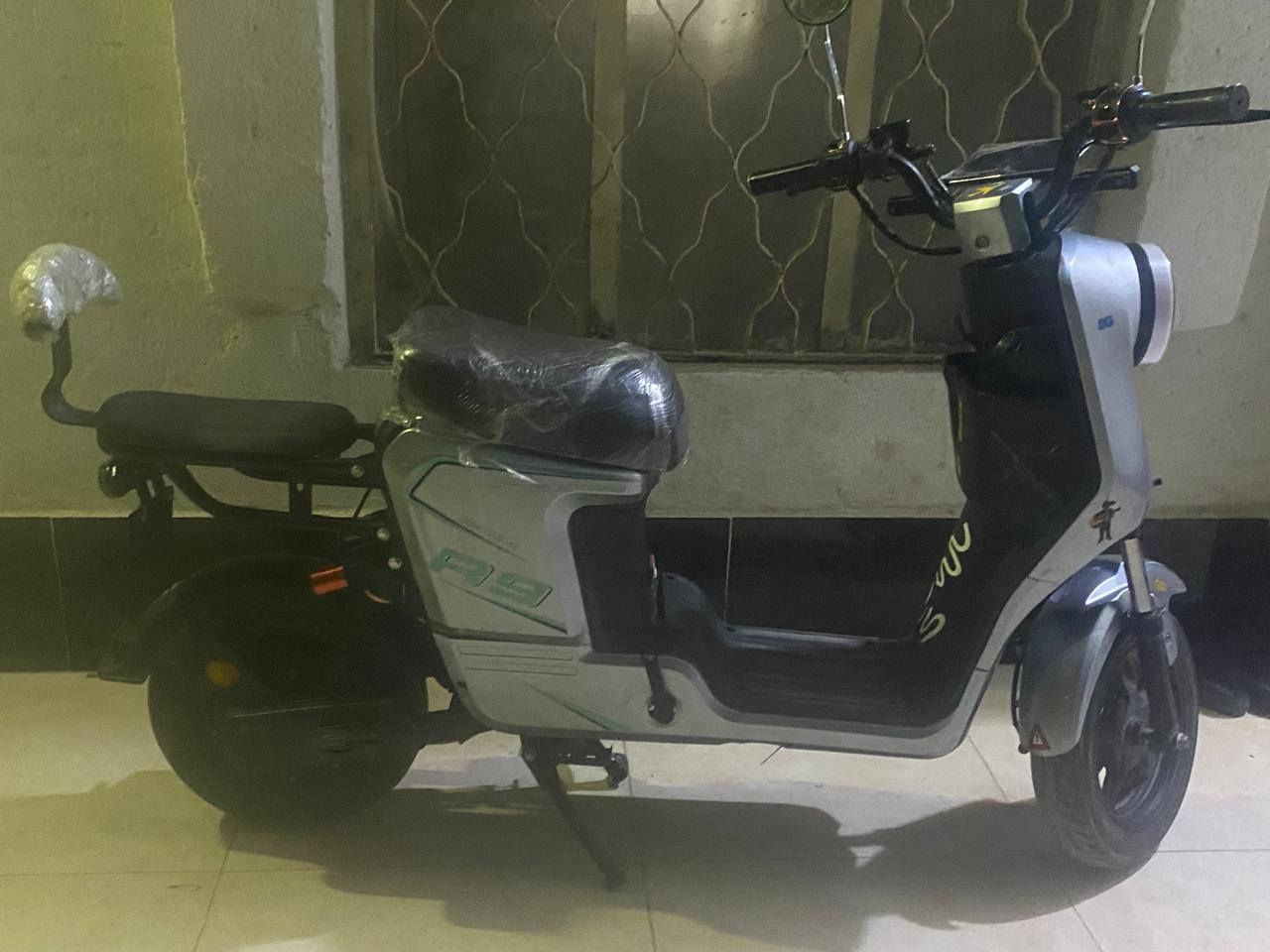 دراجه شحن ار (9 /مديل 2025 للبيع رقم صاحب الدراجه/***********
