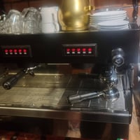 مكينة ماجستير🇮🇹 سعر 10 ورقات وبيها مجال قليل تجي تفحص وتاخذ مع تفرعاته...