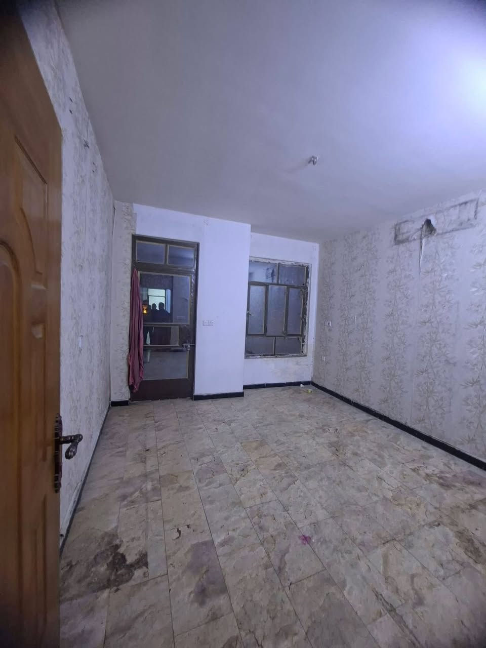 سلام عليكم
اللايجار 60 متر 
يحتوي على صاله 
مظبخ خدمات 3 
غرف نوم 
يجاره 750 
***********
