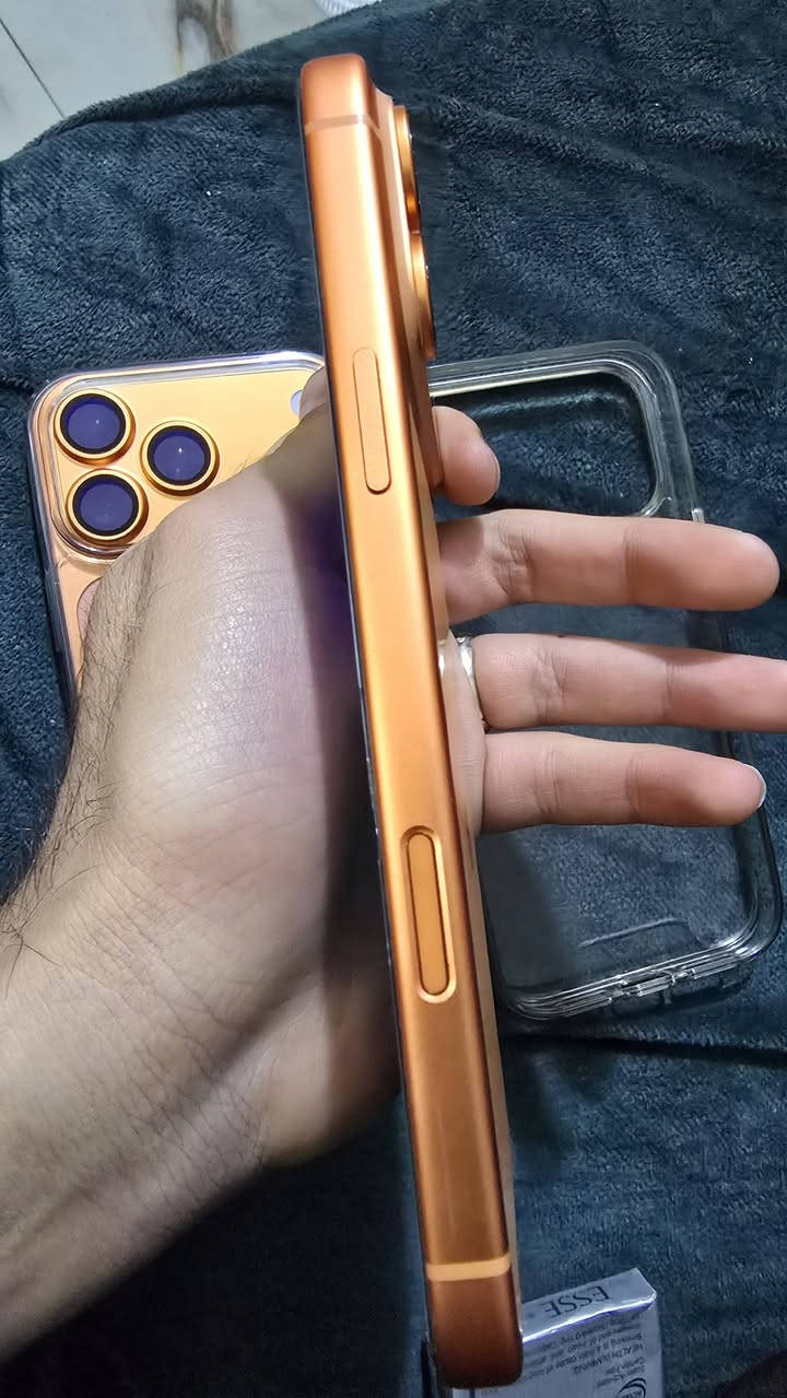 ايفون 17 برو ماكس للبيع اخو الجديد استخدام كلش قليل بطاريه ١٠٠ مشحون ٢٧ مره فقط 
تك سيمكارت ملحقات كامله
سعره مليونين
عنواني بغداد 
***********
