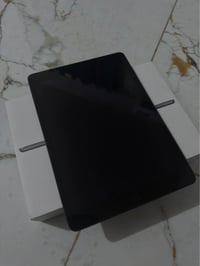 آيباد ٩ • ٦٤ • نظيف