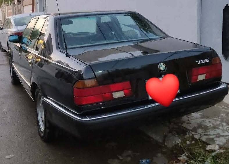 للبيع بالتقسيط
فقط مقيم بالموصل

اعتذر لعدم تواجدي عالفيس والاجابه عالتعليقات 
نظام التقسيط انطيك وكاله قياده فقط لحين الانتهاء من الأقساط تتحول اخذ ضمانات كمبياله من كاتب عدل باقي حساب +العمولة

سياره موجوده بالموصل حاليا
سياره استخدام شخصي

BMW
موديل ١٩٩١
حجم ٧٣٥
كير اوتوماتيك 
مكينه ٦ سلندر
مواصفات فول
سياره رقم نينوى مشروع وطني
بيها كوبون بنزين
مصبوغه عام جماليه
بيها حادث طختين جاملغين بدون دواخل
مقدمه ٢٥ شهر ورقتين السعر ٧٠ قفل
عدا العمولة والضمانات

للإستفسار الاتصال على الأرقام التاليه
***********
*********** واتساب
***********
