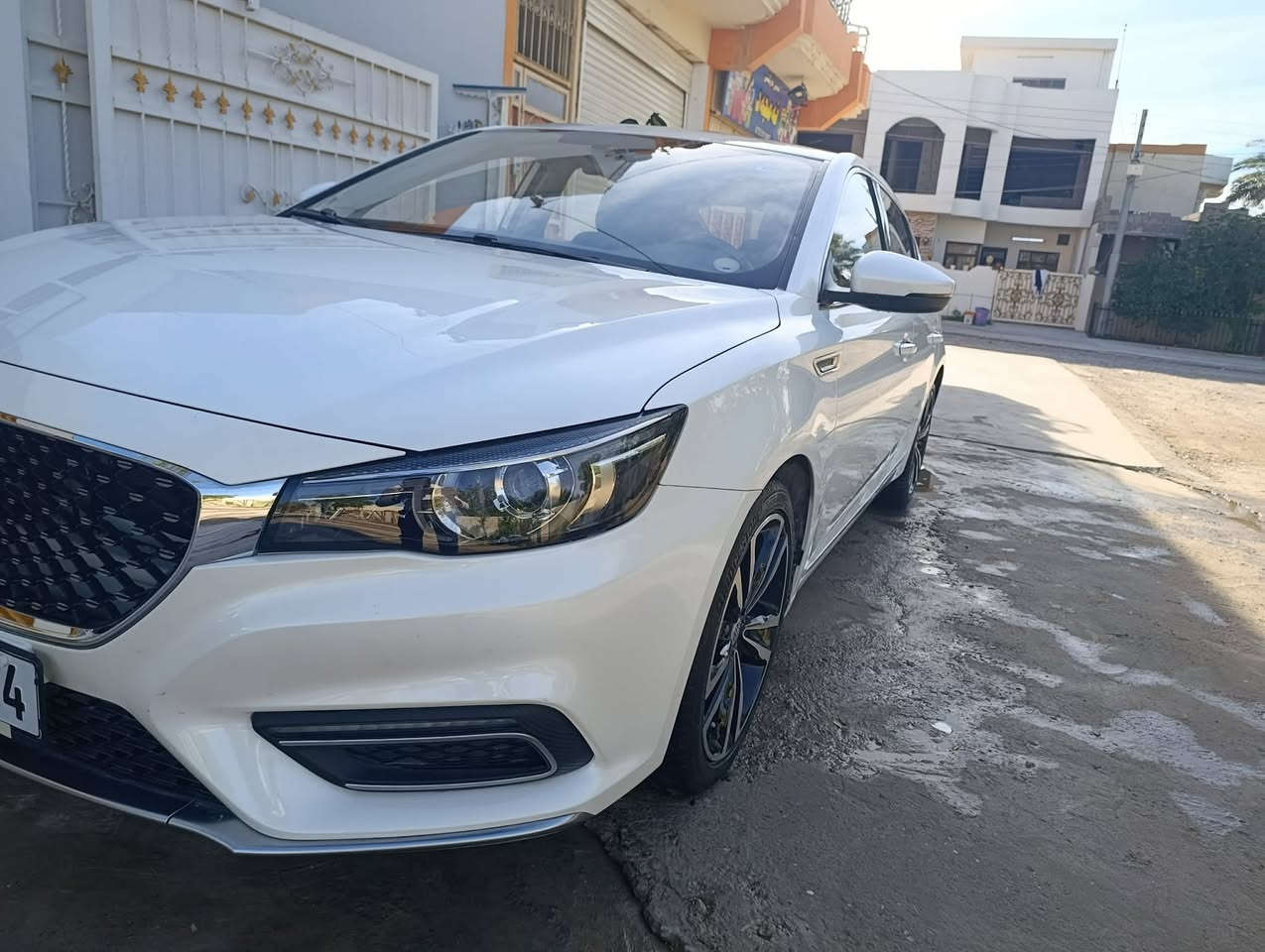 سلاو و رێز ، MG .6 موديل 2023 .
11هةزار روشتووه ،بي بوياخ بي سارد مواسةفات فوول 
ژمارە مۆبایل ***********
