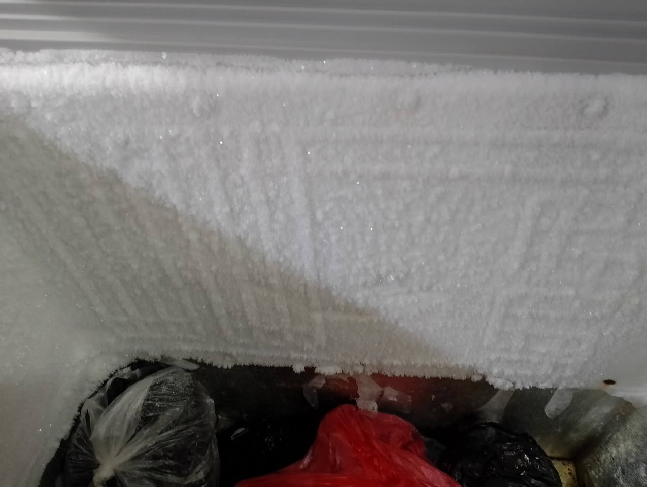 السلام  عليكم اخوان مجمده للبيع شغال مابيها اي شي
مبدل ماطور  
نفس ما بل صوره 
شراي راسلني خاص او تعليق وتدلل
السعر 75 وبيها مجال للشراي


**إذا كنت صاحب هذا الإعلان وتريد حذفه لأي سبب، رجاءا أرسل رسالة إلى الدعم الفني**