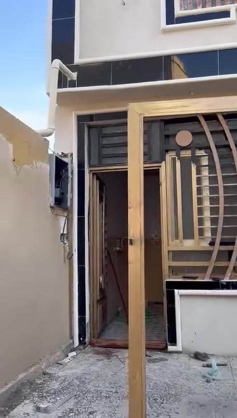 اللهم صلي على محمد وآل محمد  
بيت 🏡 للبيع 
الساحه 100 متر 
كربلاء البوبيات طابق واحد  
السعر 65 
الموبايل.  *********** 
    اهلا وسهلا 
مكتب جنه الأرض للعقار
