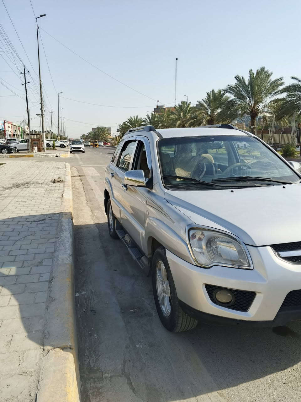 السلام عليكم
سبورتج موديل 2009 مكينة 2000/ 4 اسلندر المرغوبة 
مكفوله من الضربه والتعمير كير ومحرك مكفولات 
رقم بغداد مشروع وطني باسمي تحويل ثاني يوم
صدر امامي خلفي جديد تايرات جديده باتري جديد 
السعر 115$ وبيها مجال مكانها بغداد الشعب 
للاستفسار 
☎️***********
