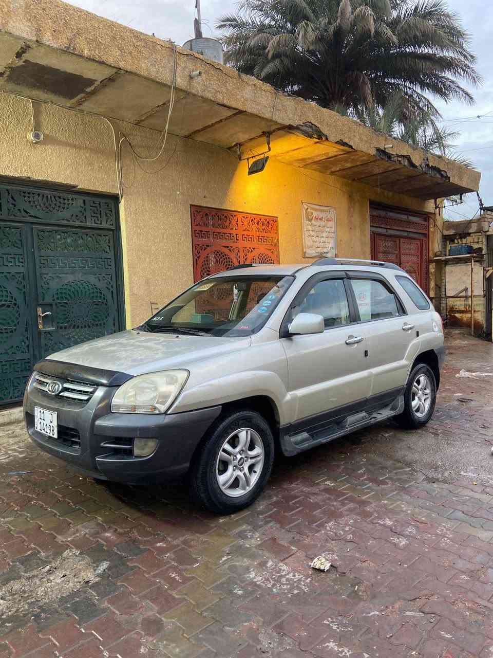 بسعر ٩٨$وبيه مجال بسيط
سبورتج 2009خليجي  

رقم بغداد دولي سنويه وهزه كلها جديده 
شرط التحويل والغرامات 
✳️محرك 2000/دوش شرط لاتبخير ولاتنقيص 
✳️كير اتوماتيك بدون اي عيب مال بيت"
تدفئة /تبريد/كهربائيات/صدر/تايرات/كلها مكفوله 

🚘سياره جاهزه شرط برغي ما ناقصها Ⓜ️
✅سياره بيه جملغ امامي وباب كليرⓂ️

السعر ٩٨💸

تايرات 4️⃣ جديدة 🆕 
صدر امامي خلفي كلا جديد 🆕 
مكان السياره العلاوي شيخ معروف 
رجاءً ما أقفل سعر بالتلفون تعال وتدلل 

للاستفسار***********
