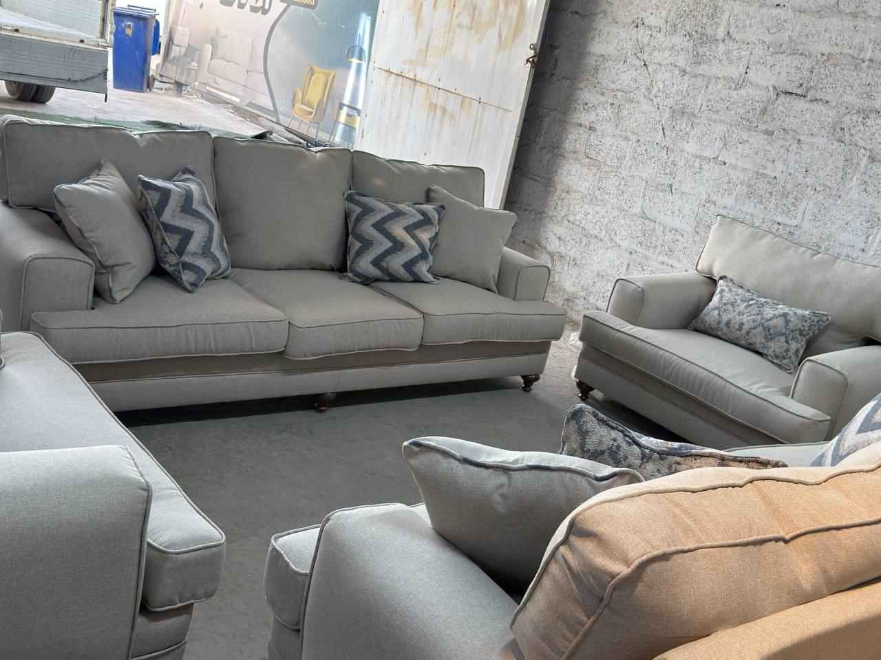 تخم امريكي جديد ٨ مقاعد سعره مليونين وربع *********** بغداد, العراق
