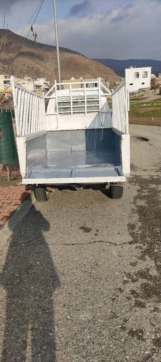 ژ.م ***********
فاو 2007 گێڕ و مەکینە بەشەرتی فیتەر 
گێڕ عادی بەنزین زۆر کەم دەخوات هەتا بڵێی بە هەڵمەتە 
کارەبایی مەجبووت 
هیچی نییە تەنھا کەفالەتی مەدەنی دەکەم هی مالی خۆمە أربيل, العراق
