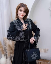 عباية خليجية • طقم ٥ قطع • حرير أمارتي