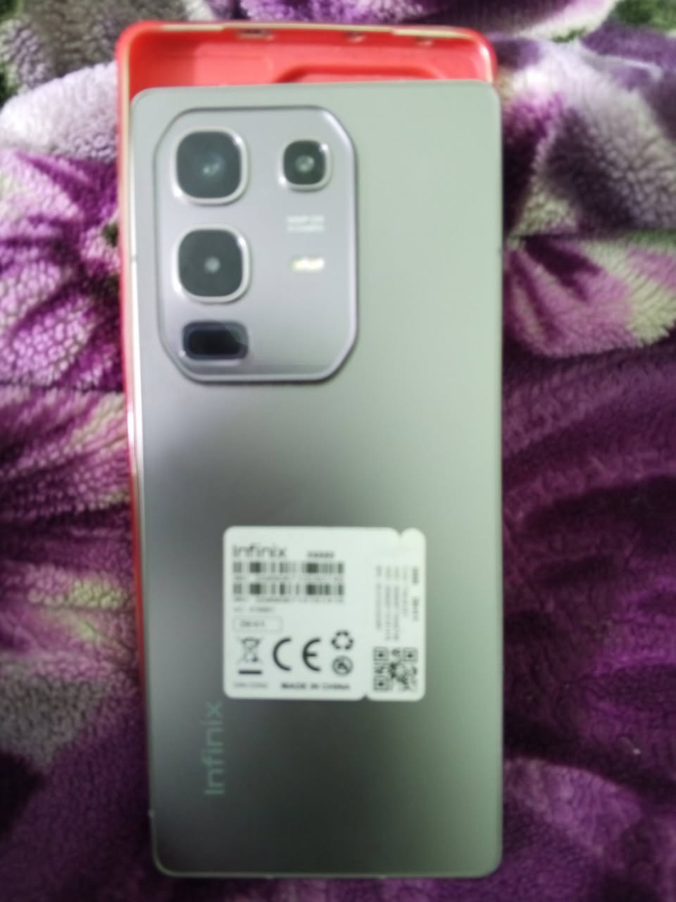 سلام عليكم موبايل جديد انفنكس هوت 50سعره 275وبي مجال حك جيتك عنواني بغداد مدينه صدر ببجي 60فريم ***********
