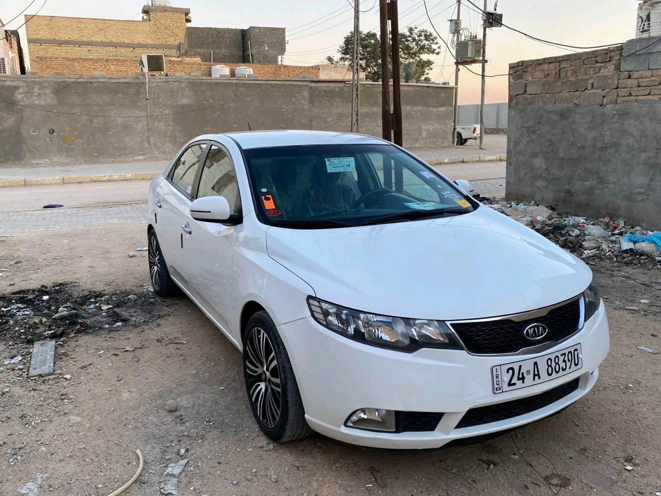 سلام عليكم
سيراتو موديل 2012 السونار مرفق مع الصور
حدادية وكير ومحرك كفاله
محرك 1600
سعرها 110$
مكان السيارة بكربلاء
تفاصيل اكثر
***********
رقم دولي سنوية لحد 2031