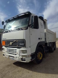 فالفو FH حجم ٤٢٠ انجكتر كير ٣*٣        موديل ٢٠٠١ سيارة جاهزة بي سبوخ ...