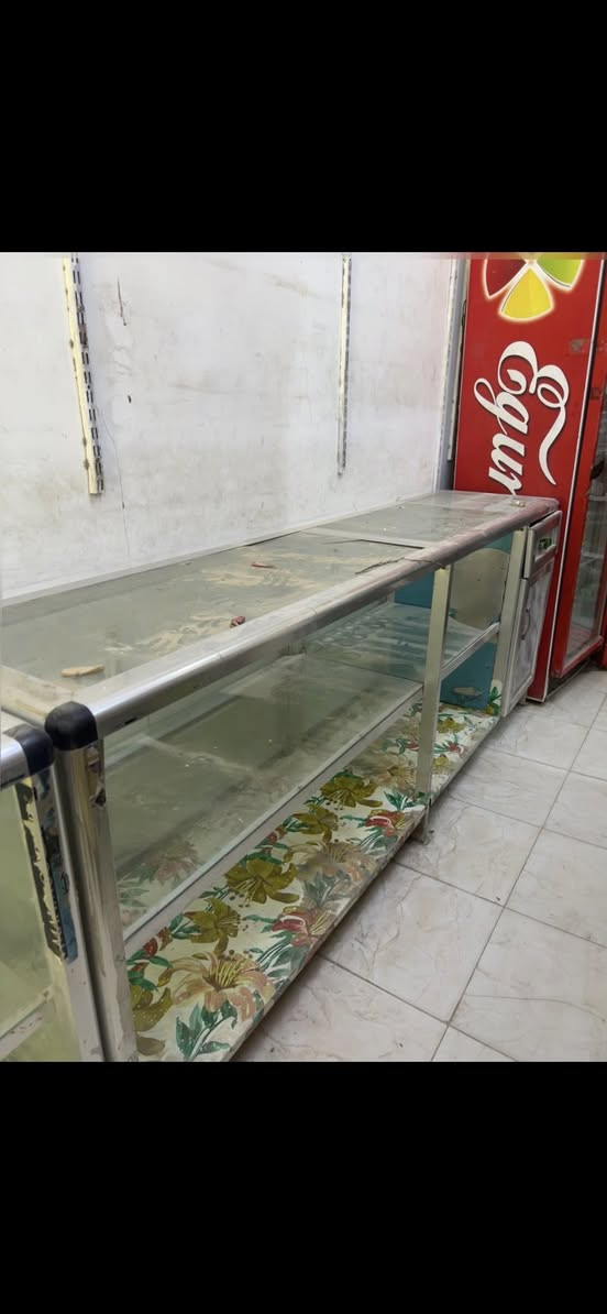 السلام عليكم ذني ميزين الواحد ب40 الف ثنيناتهن ب80 الف كاملات ومابيهن شي طول الميز الواحد تقريبا 3 مترات ونص ومستعجل علة بيعتهم مكاني كربلاء رقمي للتواصل *********** بي واتساب
