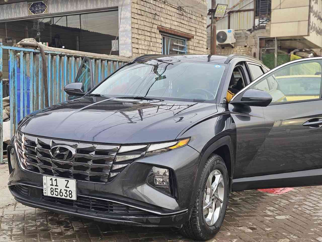 توسان ٢٠٢٣ ،حادث بسيط ،السعر ١٨٣ مجال بسيط ،ماشية ٢٦ ميل ، رقم بغداد
مواصفات : 
١.تشغيل عن بعد 
٢.رادار امامي وجانبي وخلفي وتحديد مسار وتوقف ذاتي 
٣.كشنات تدفئة 
٤.قطعتين تبريد 
٥.صندوق كهرباء 
٦.ترحيب دخول وبصحة بيبان
٧.محرك ٢٥٠٠ GDI
وباقي المواصفات المعروفة 

للإستفسار : ***********
