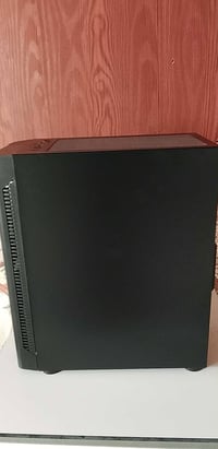 كيس حاسبة بهالشكل جديد حجم ATX فارغ  35 الف  يتوفر توصيل تواصل 0773017...