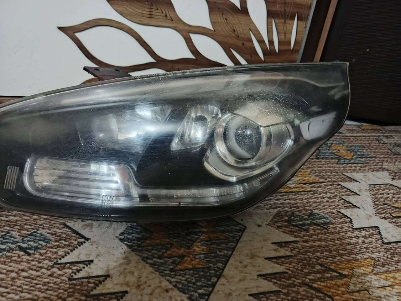 سلام عليكم لايتات كيه كارنز ٢٠١٥ للبيع سعر ٢٠٠رقم الهاتف ***********
