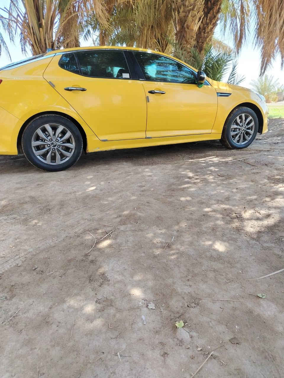 اوبتمه 2015 امريكي بيهه باب وجاملغ جهة السايق. سياره جديده كلش تخم تاير تبريد خط وبحث جديد مداور ثاني يوم  بيهه مكينه كايمه  فقط شد مكينه او تجفت السعر 110 وبيهه مجال للشراي 
***********
