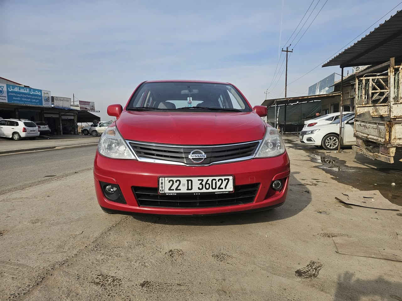 نيسان موديل 11 سيارة حلوة
بيها صبغ قطعتين 
مكان السيارة موصل و الحمدانية 
للاتصال ع***********
