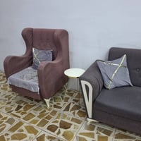 كنب ١٠ مقاعد • فيه مجال