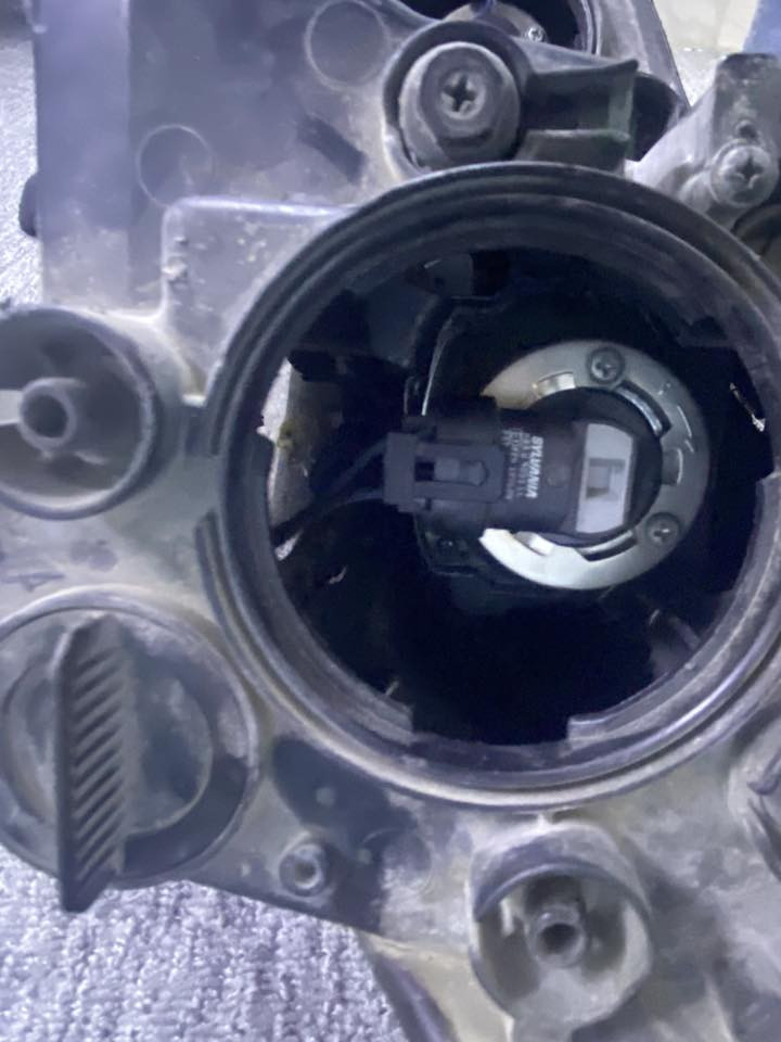 مرحبا
مازدا للبيع فورتي امريكي ترهم موديل ١٩/٢٠/٢١

نظيفه ومبدله جامه جديده شغال كلشي بيها  

*********** واتساب

*********** بغداد
