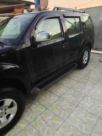 نيسان بافندر 2011  بس ضربه بالجاملغ وضربه بخشم البنيد  محرك  مجفت محرك...