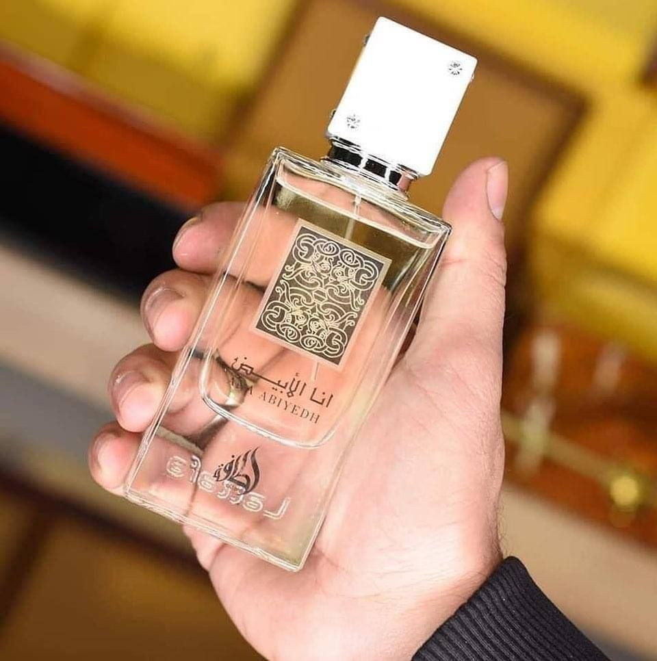 🤍عطر آنا الابيض الاصلي 🤍
عطر انا الابيض فظيع جمال هاد البيرفيوم رجع توفر الاصلي 💯
من شركة لطافة 🌸🌸
أنا الابيض ملك العطور الخليجية المميز عطر الموسم 
( يستخدم لكلا الجنسين )
تركيبه جميله جدا ونادره من لطافه، تمنحك رائحه جميله وطيبه ولطيفة بجوده عاليه وشعورا بالاناقه والسعاده 🤍🤍
يصنف هذا العطر على انه من اكثر العطور الفواحه والجميله ذات الثبات العالي...
مكونات العطر..
المسك والفانيلا 🌸🎀
الاصلي 💯 من شركة لطافة 
#الاصلي المنشأ إماراتي 🇦🇪💯
سعر الدرزن 
يوجد لدينا توصيل الجميع محافظات العراق✔️✔️


**إذا كنت صاحب هذا الإعلان وتريد حذفه لأي سبب، رجاءا أرسل رسالة إلى الدعم الفني**