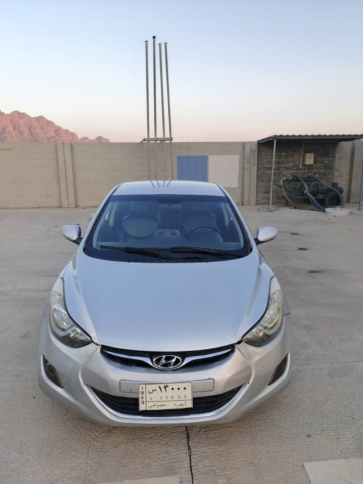 ئاڤانتی 2011        ۰۷٥۰٦۳٨٤۱۲۳
سەیارەکە لێزەری دووبەیە بێڕەقەم 
گێڕوو مەکینە بەشەرت سەقفی بەشەرت تەقەوو ڕەقەی بە شەرت شووختوو چاڵی نیە چوار تایەی نوێیە پاتری نوێیە بێ مەسرەفە ماڵی دۆستە نرخی 50 گەڵا شوێن ڕانیە *********** رانية, السليمانية
