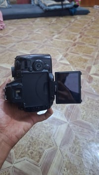 كامره نيكون 5000d للبيع  مع كافه ملحقاتها  متوفر توصيل  رقمي  07843086...