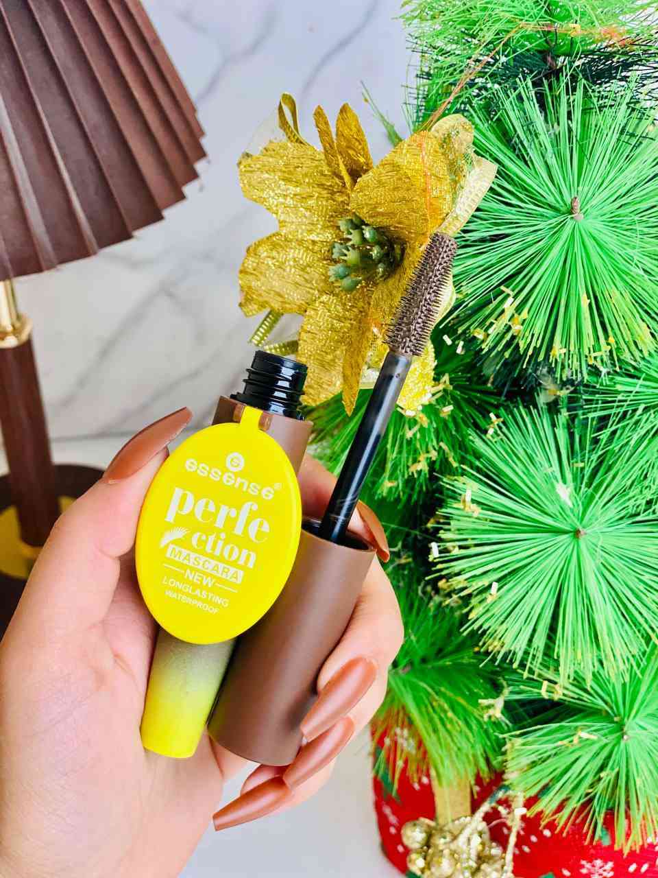 مسكارا الوان من كيسس بيوتي Kiss Beauty 💕💕

وضوح اللون وكثافة عالية واهم شي انه هي waterproof ضد الماء يعني ثباتيه عالية 

ترفع الرمش وتطوله بشكل كلش لطيف وحلو ❤️‍🔥❤️‍🔥والاحلى تجي وياه مراية صغيرة 😍
اللوانه / ازرق + اسود + اخضر+جوزي

ملاحظة❗ عن تجربة شخصية تجنن تكثف وتطول وسواد فاحم ضد الماء وثابتة


**إذا كنت صاحب هذا الإعلان وتريد حذفه لأي سبب، رجاءا أرسل رسالة إلى الدعم الفني**