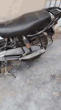 اخوان بوكسر للبيع.  بيها حادث (علماً صدرها كله مفصخه)  الدراجه ماشيه ١...