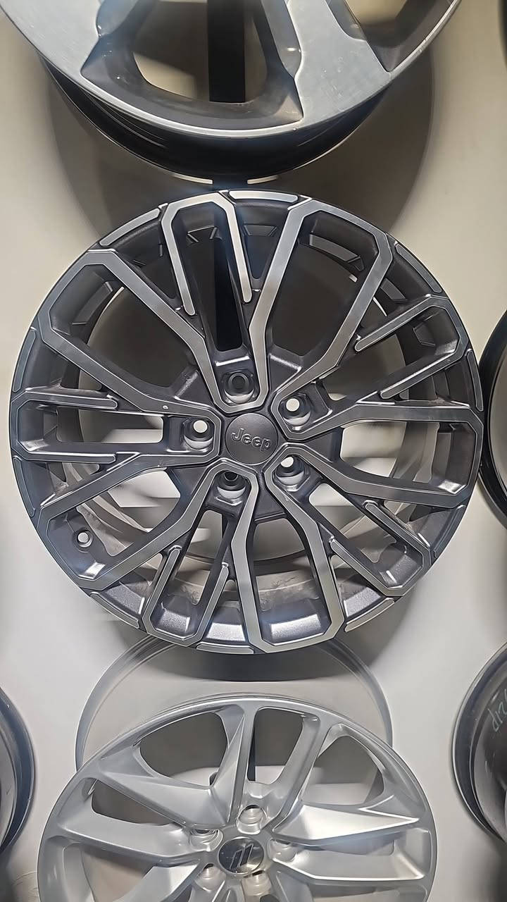 السلام عليكم 
ويلات جيب حجم ٢٠ جديد 
نقشات اصليه مال فول 
موديل 24 
احمدورمزي شارع فلسطين 
 ***********
