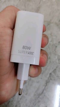 شاحن ريلمي ٨٠ واط • شحن فائق • كركوك