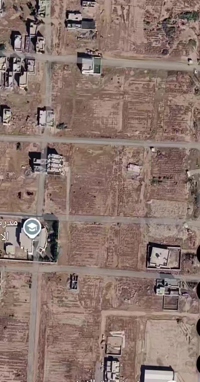 للبيع قطعة أرض طابو ملك صرف رقمها ٢ على ٦٩٤٥ مقاطعة ٢٧ كاطون مساحتها ٣٠٠م
العنوان/ ديالى بعقوبة الكاطون الرازي منطقة ال ١١ الف خلف مطعم زهرة ديالى  
السعر / 
٣٠٠م ب ٤٥ مليون قابل للتفاوض 
٢٠٠م ب ٣٠ مليون قابل للتفاوض 
١٥٠م ب ٢٣ مليون قابل للتفاوض 
١٠٠م ب ١٥ مليون قابل للتفاوض 

 لمزيد من المعلومات او الاستفسار يرجى زيارة مكتبنا الواقع في ديالى بعقوبة الكاطون الرازي قرب مدخل شارع المدارس او الاتصال علـــــى أرقــــــــــام الـــــمـــــكـــــتــــــــــب ادنــــــــــاه:
الاسيا *********** يتوفر وتساب و تليكرام

الاثير *********** يتوفر وتساب و تليكرام
