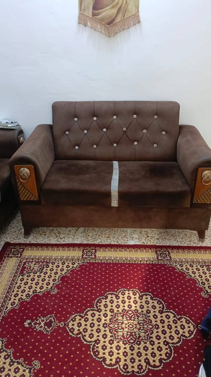 السلام عليكم غراض نضيفه للبيع تخم مع سبلت توسوت 2طن مع كاونتر وسنك حجري للاستفسار وتساب‏‪
‏‪***********‬‏ العنون بغداد
