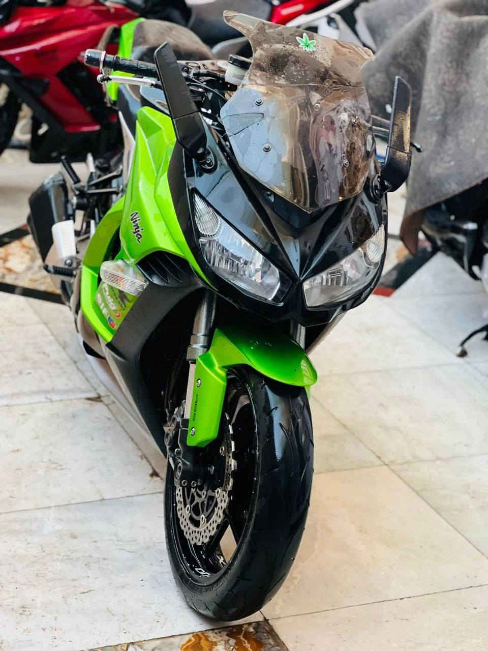 Kawasaki Z1000sx2016 
كفاله عامه ماشيه 22 الف بدون رقم مكان ميسان الراغب بشراء يتواصل خاص او يتصل ***********
