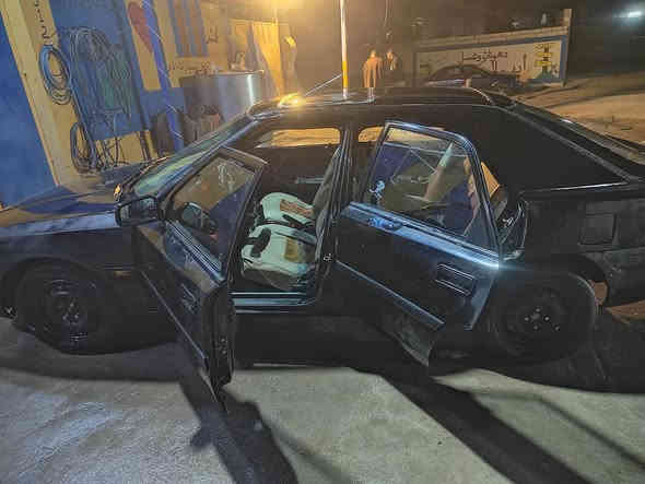 مازدا 323 كيرو مكينه شرط
طخم جديد تيرات جديده 
رقم الماني سنويه جديده 
السياره دخل نضيف 
بس نقصها خرج يردلو شويه ترتيب 
السياره حلوه 

*********** السعر 27 بيها مجال حك الجيه
