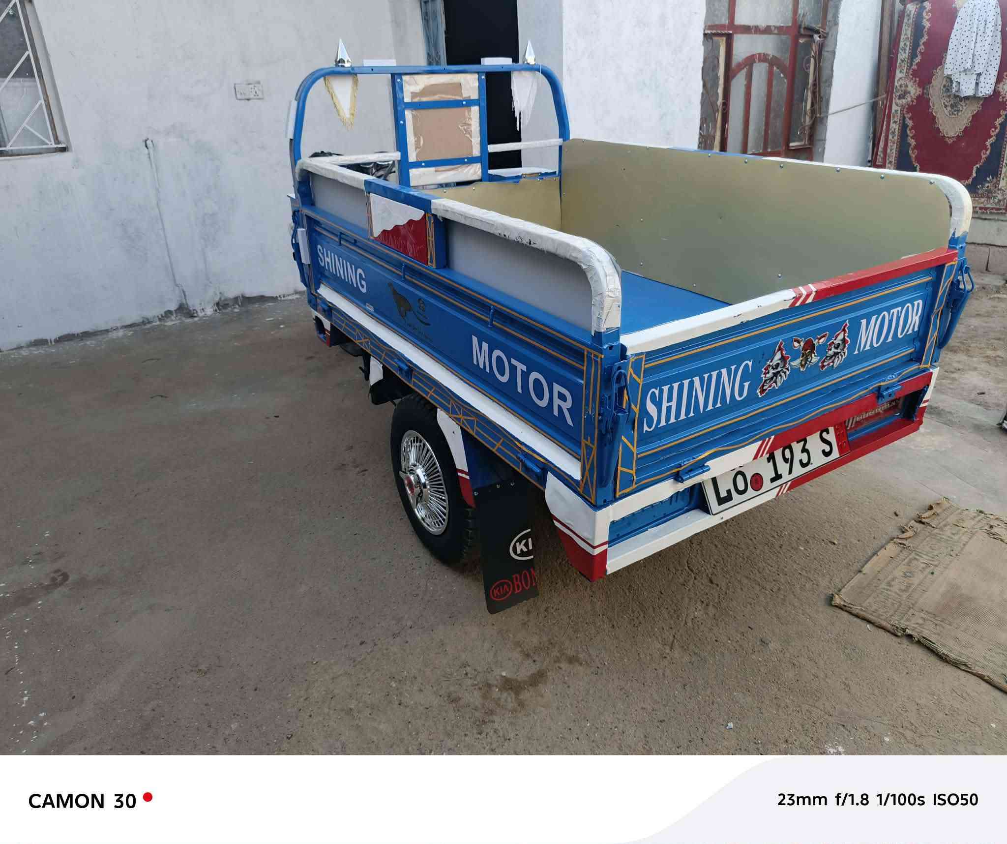 سلام عليكم ستوته جمره للبيع موديل 2016 اوراق اصولي شاصي كهربائيات ركبه مكفوله السعر مليون 550 وبيها مجال انتصل علئ الرقم و تتدلل ***********/***********
