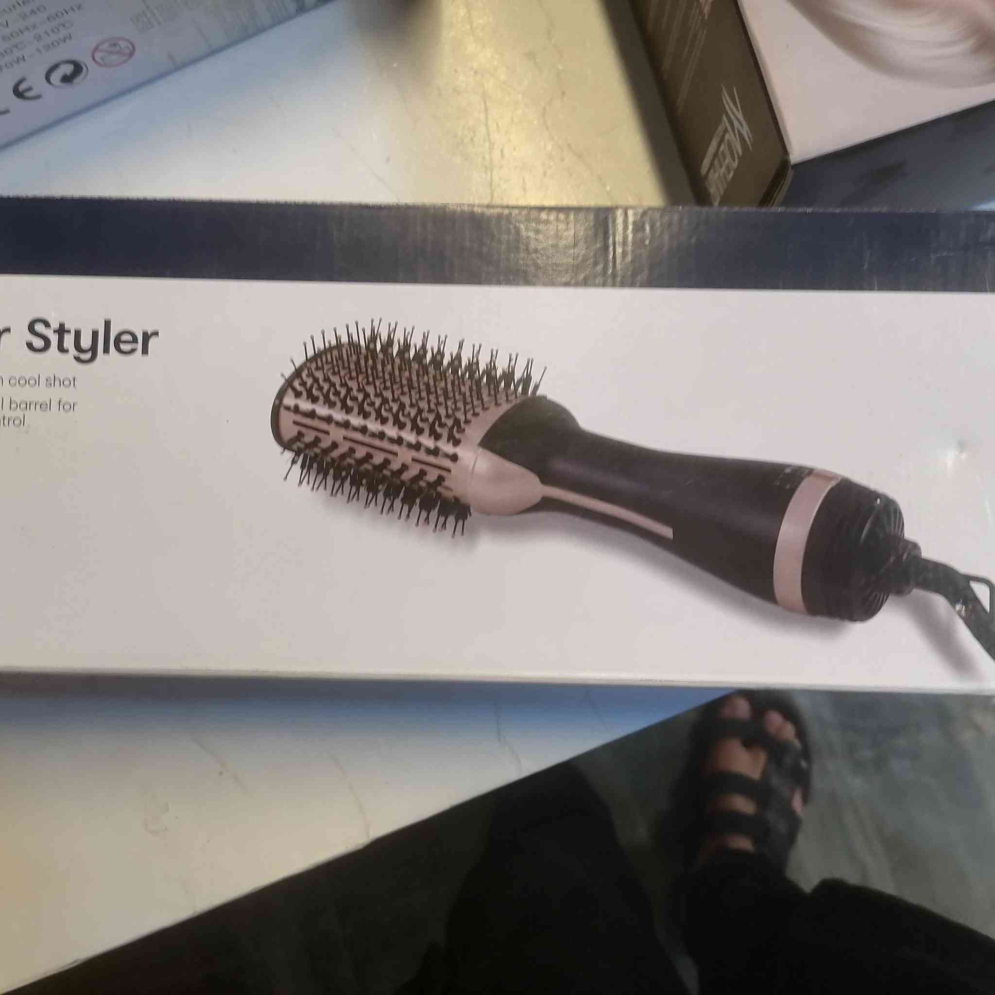 توفرت بضاعة امزون بأنسب الأسعار العنوان بروانه الهضبه تتوفر خدمة توصيل لجميع محافظات العراق الاستفسار عل الخاص او على الرقم او الواتس ***********
