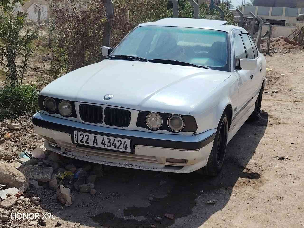 السلام عليكم بي ام موديل 95 رقم اربيل بجم عريض مكينه 525 جديده ماصارلي شهر من شاده كير عادي سياره نقصه بس تبريد مكاني بابل
رقمي ***********
 اثير   ***********
السعر 40 بيه مجال بسيط
