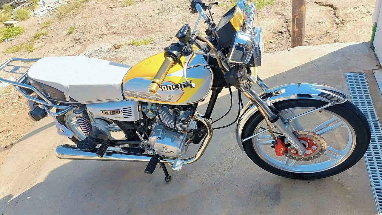 سلام عليكم  مكلف بل نشر دراجه سيفان  للبيع موديل 23 نزلت بشهر 12 يعني محسوبه 24 كفاله اي نقص ما بيهه اوراق كامله محرك مامفتوح السعر 525 وبيهه مجال مستعجل على بيعتها دراجه مامتعوبه بعدها على وضع الشركه مكاني ديالى بعقوبه ناحية العباره الاتصال على الرقم ***********
