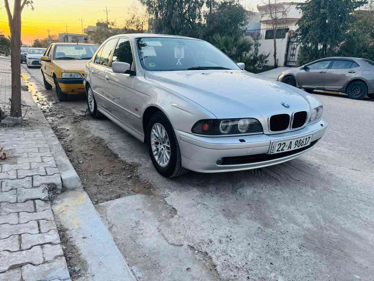 موديل 2002  حجم 530 مكفوله كفاله عامه ماشيه 313 حقيقي محرك دبل فانوس مسكر *********** كلها ع بلاد شرط فقط صبغ جماليه كركوك, العراق
