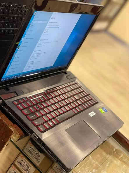 لابتوب الألعاب بكيبورد احمر ضوئي بسعر 295 الف بس 
وسستم صوت من JBL
بسعر مميز: 295 الف فقط! 🔥
يجيك بثلاث كروت شاشه داخلي من انتل 4 كيكا 
وكرتين خارجي من انفيديا GT 755M 
هذا اللابتوب المثالي لجماعة الألعاب المتوسطة والبرامج الهندسية المحدودة ، التصميم، والمونتاج المحدود !
💻 مواصفات قوية تناسب كل احتياجاتك:

كرت شاشة خارجي NVIDIA GeForce GT 755M
 لتجربة ألعاب سلسة وأداء قوي.

رام 8GB  لتعدد المهام بسهولة.

معالج Intel Core i7 الجيل الرابع فئة MQ لضمان سرعة فائقة.

هارد SSD بحجم 256GB لتشغيل البرامج بسرعة كبيرة.

كرت داخلي Intel Graphics مع شير 4GB لتعدد الاستخدامات.

شاشة 15.6 إنش FHD لعرض واضح ومذهل.

كيبورد مضيء باللون الأحمر (عربي - إنكليزي).

⚡ سعر: 295 الف دينار فقط!
📦 توصيل مجاني لكل العراق
📞 للتواصل: *********** (متوفر واتساب)
